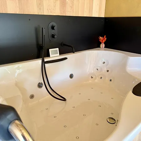 Apartment Nid Romantique Nature Avec Jacuzzi